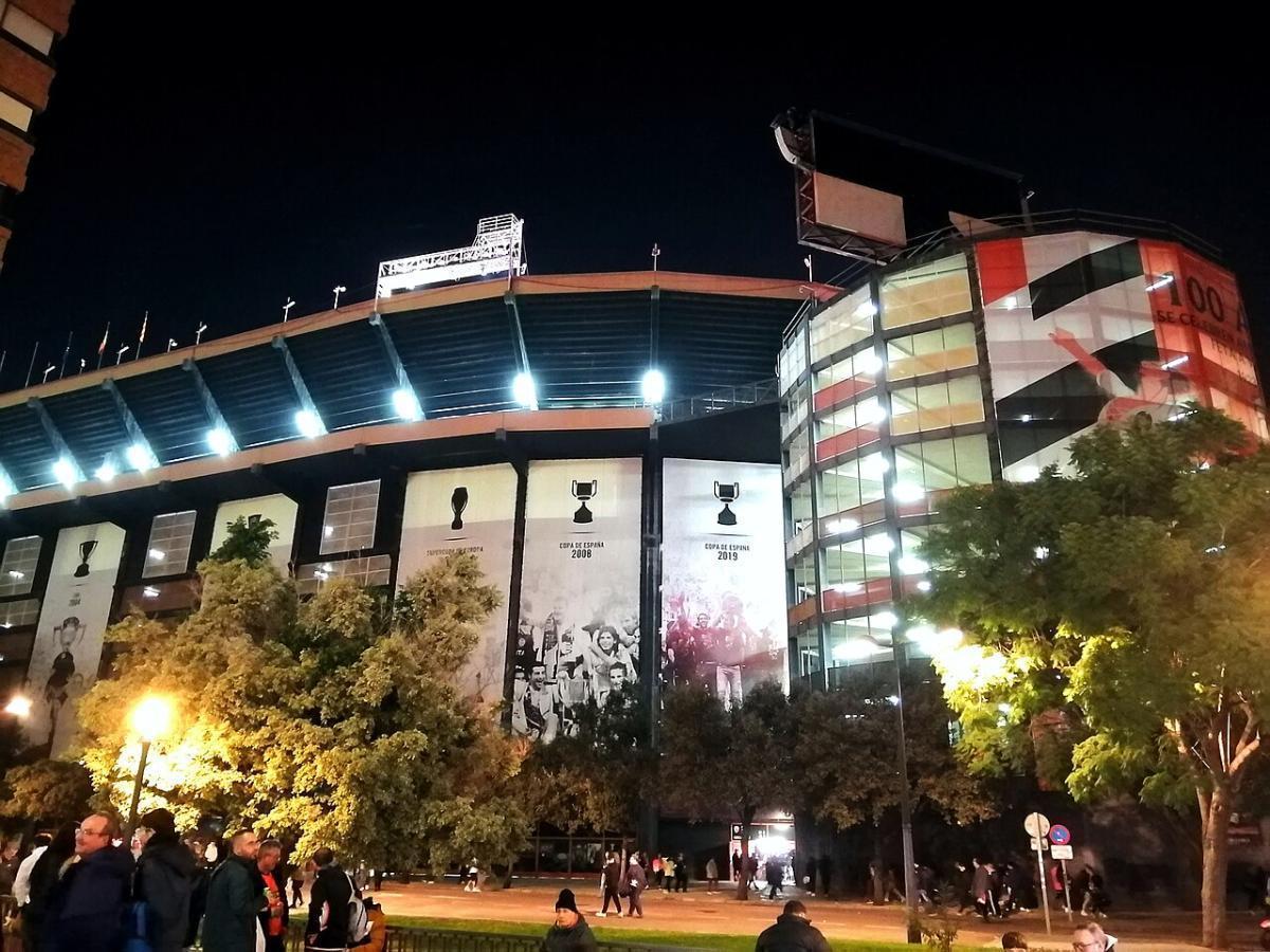 老特拉福德的传承让战术意图在画面里一目了然
